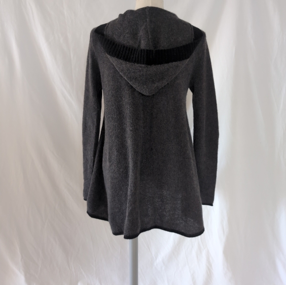 Subtle Luxury Fuzzy Cashmere V-Neck Flare Hoodie - Picture 8 of 13